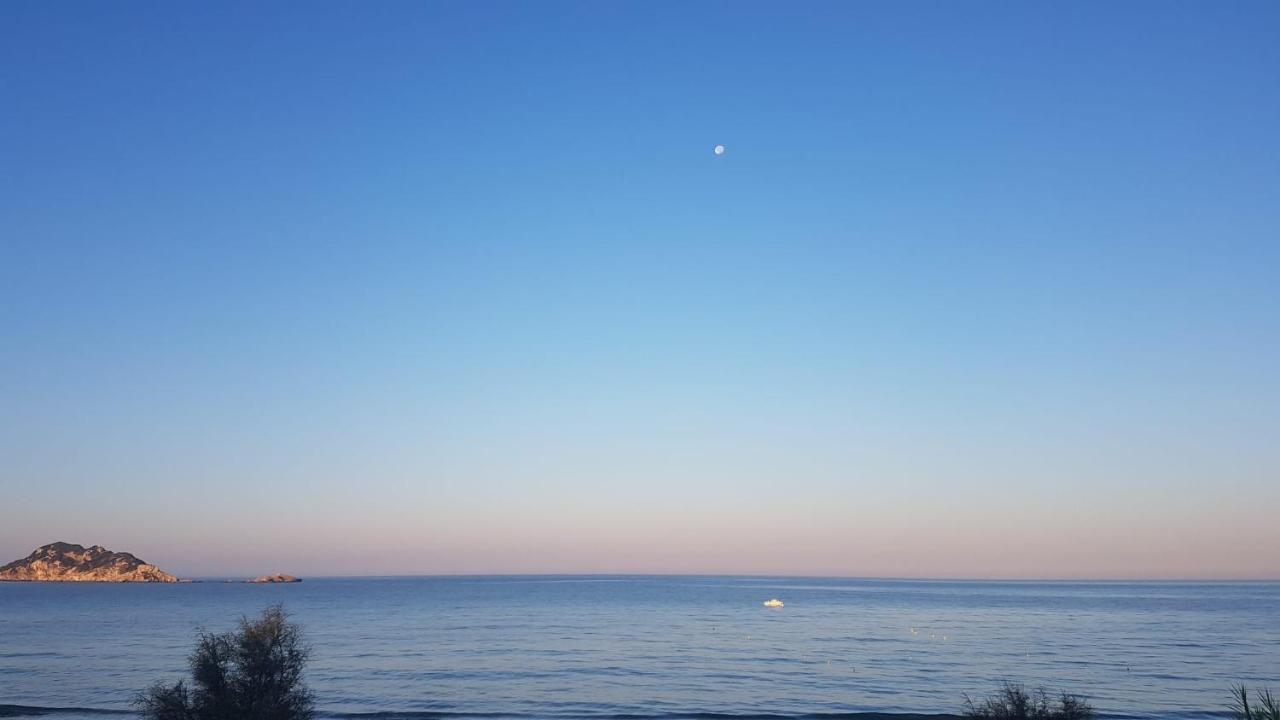 Πανσιόν Porto-fino Αρίλλας